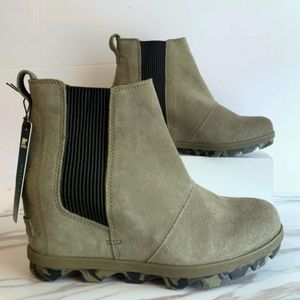 Sorel Joan of Arctic II Chelsea Wedge Booties Size 8